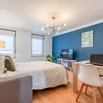 New Cattenom - For Teams & Families - 2 To 5 Beds, 3-min Parking Апартаменты Hayange