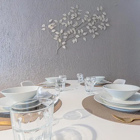 Apartment Matcha - 3 Min Parking, Wi-fi, Nespresso - Spacieux & Serein, Ideal Pros Et Familles - Spacious & Serene, Perfect For Pros & Families Hayange