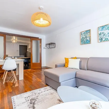 Matcha - 3 Min Parking, Wi-fi, Nespresso - Spacieux & Serein, Ideal Pros Et Familles - Spacious & Serene, Perfect For Pros & Families Hayange