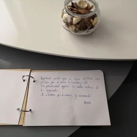 Apartment Matcha - 3 Min Parking, Wi-fi, Nespresso - Spacieux & Serein, Ideal Pros Et Familles - Spacious & Serene, Perfect For Pros & Families Hayange