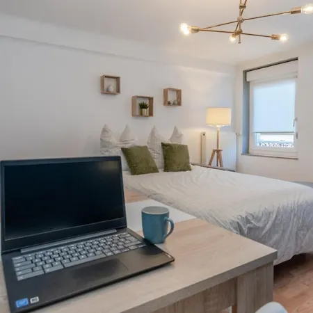 1 & 4 Appts - 1 A 4 Lits - 1 A 7 Pers - Max 25 Pers - 1 Immeuble - Confort, Flexibilite ------ - 1 & 4 Apts - 1 To 4 Beds - 1 To 7 Guests - Up To 25 - Same Building -- Cattenom * Hayange
