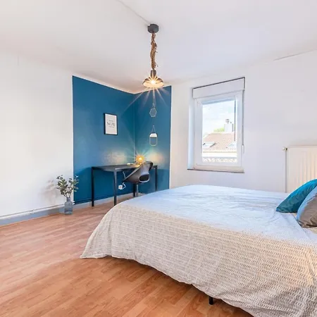1 & 4 Appts - 1 A 4 Lits - 1 A 7 Pers - Max 25 Pers - 1 Immeuble - Confort, Flexibilite ------ - 1 & 4 Apts - 1 To 4 Beds - 1 To 7 Guests - Up To 25 - Same Building -- Cattenom Lägenhet