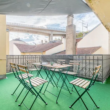 Lägenhet 1 & 4 Appts - 1 A 4 Lits - 1 A 7 Pers - Max 25 Pers - 1 Immeuble - Confort, Flexibilite ------ - 1 & 4 Apts - 1 To 4 Beds - 1 To 7 Guests - Up To 25 - Same Building -- Cattenom *