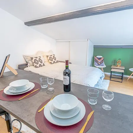 Lägenhet 1 & 4 Appts - 1 A 4 Lits - 1 A 7 Pers - Max 25 Pers - 1 Immeuble - Confort, Flexibilite ------ - 1 & 4 Apts - 1 To 4 Beds - 1 To 7 Guests - Up To 25 - Same Building -- Cattenom