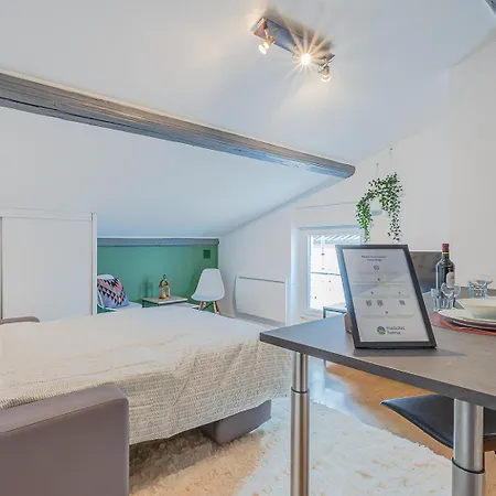 1 & 5 Appts - 1 A 4 Lits - 1 A 7 Pers - Max 31 Pers - 1 Immeuble - Confort, Flexibilite ------ - 1 & 5 Apts - 1 To 4 Beds - 1 To 7 Guests - Up To 31 - Same Building -- Cattenom Διαμέρισμα *