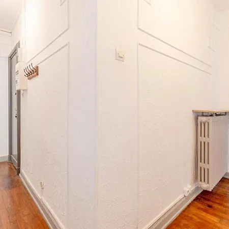 Apartment Matcha - 3 Min Parking, Wi-fi, Nespresso - Spacieux & Serein, Ideal Pros Et Familles - Spacious & Serene, Perfect For Pros & Families Hayange