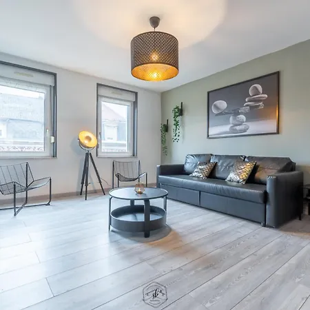 1 & 5 Appts - 1 A 4 Lits - 1 A 7 Pers - Max 31 Pers - 1 Immeuble - Confort, Flexibilite ------ - 1 & 5 Apts - 1 To 4 Beds - 1 To 7 Guests - Up To 31 - Same Building -- Cattenom Διαμέρισμα Hayange