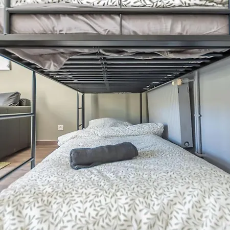 Διαμέρισμα 1 & 5 Appts - 1 A 4 Lits - 1 A 7 Pers - Max 31 Pers - 1 Immeuble - Confort, Flexibilite ------ - 1 & 5 Apts - 1 To 4 Beds - 1 To 7 Guests - Up To 31 - Same Building -- Cattenom Hayange