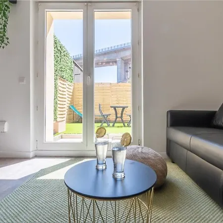 1 & 5 Appts - 1 A 4 Lits - 1 A 7 Pers - Max 31 Pers - 1 Immeuble - Confort, Flexibilite ------ - 1 & 5 Apts - 1 To 4 Beds - 1 To 7 Guests - Up To 31 - Same Building -- Cattenom Διαμέρισμα Hayange