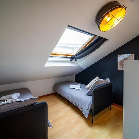 New Cattenom - For Teams & Families - 2 To 7 Beds, 3-min Parking