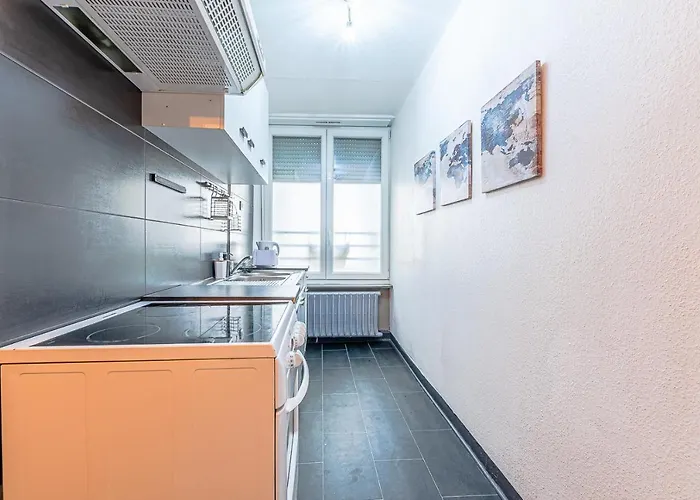 New Cattenom - For Teams & Families - 2 To 5 Beds, 3-min Parking Hayange