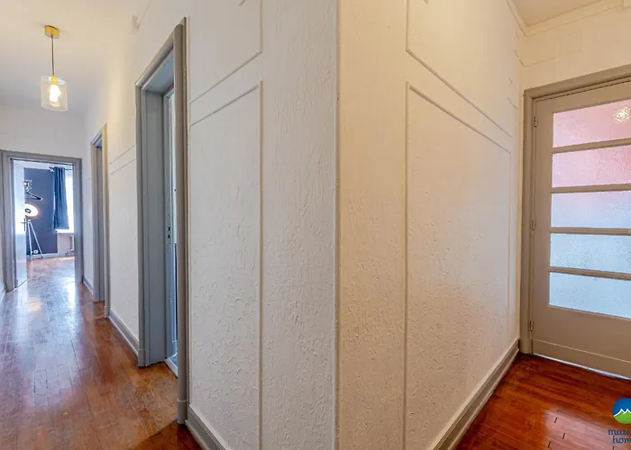 New Cattenom - For Teams & Families - 2 To 5 Beds, 3-min Parking 아파트 Hayange